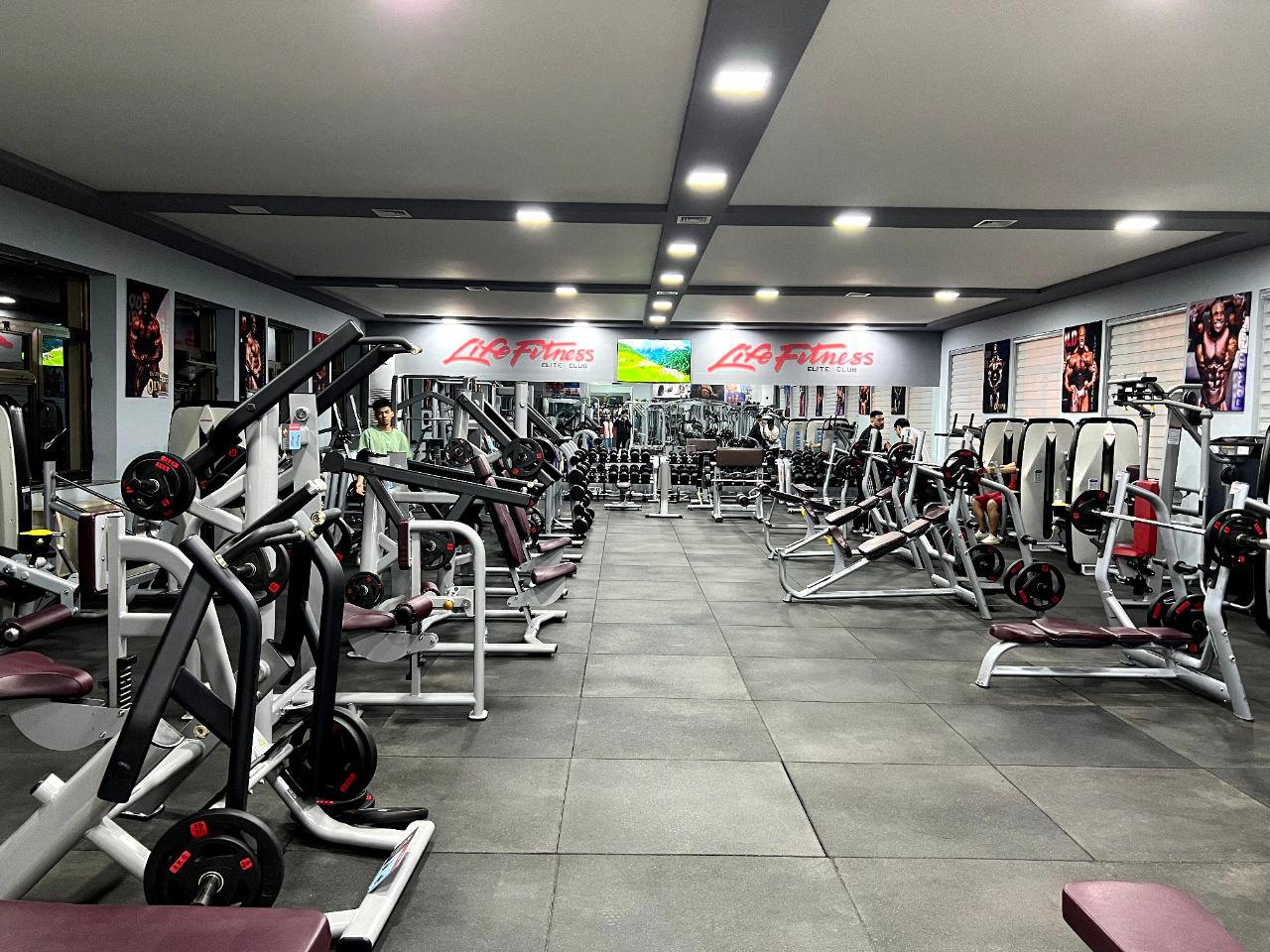 LIFE FITNESS studio image