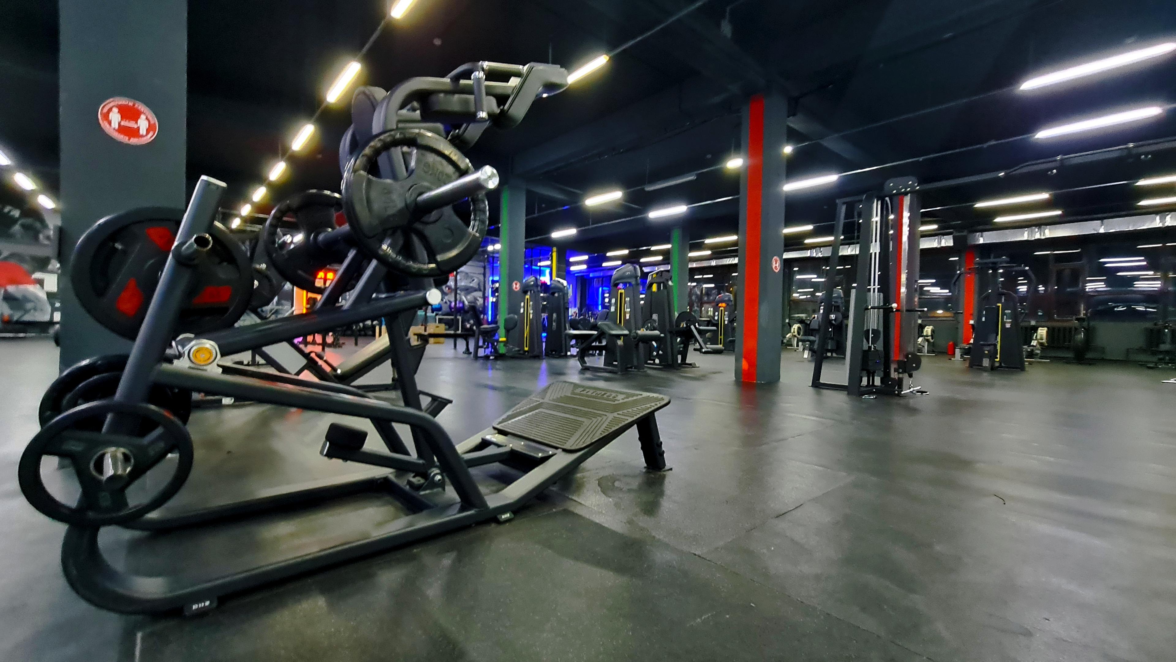 BOSSTANGYM studio image