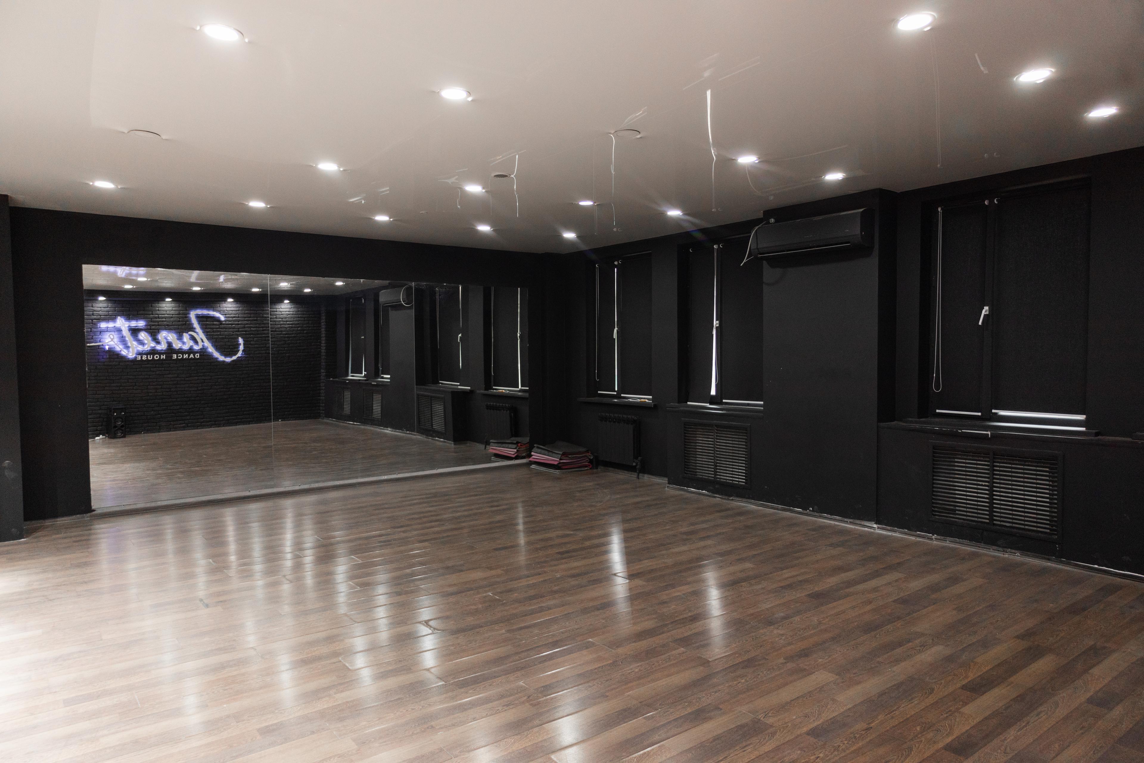 Janet Dance House на Кенесары studio image