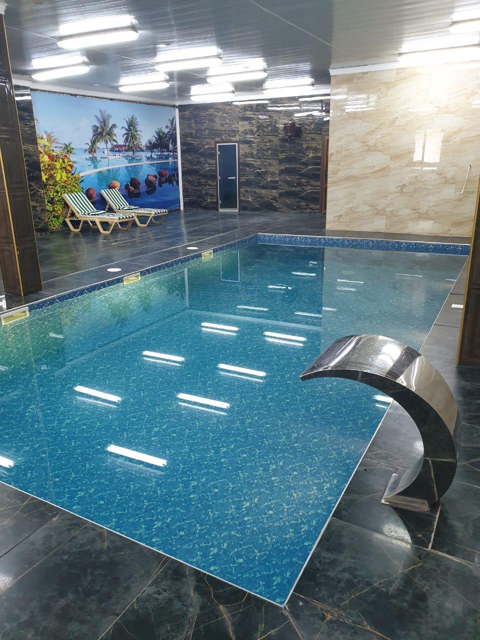 AQUA BASSEIN PREMIUM FAMILY studio image