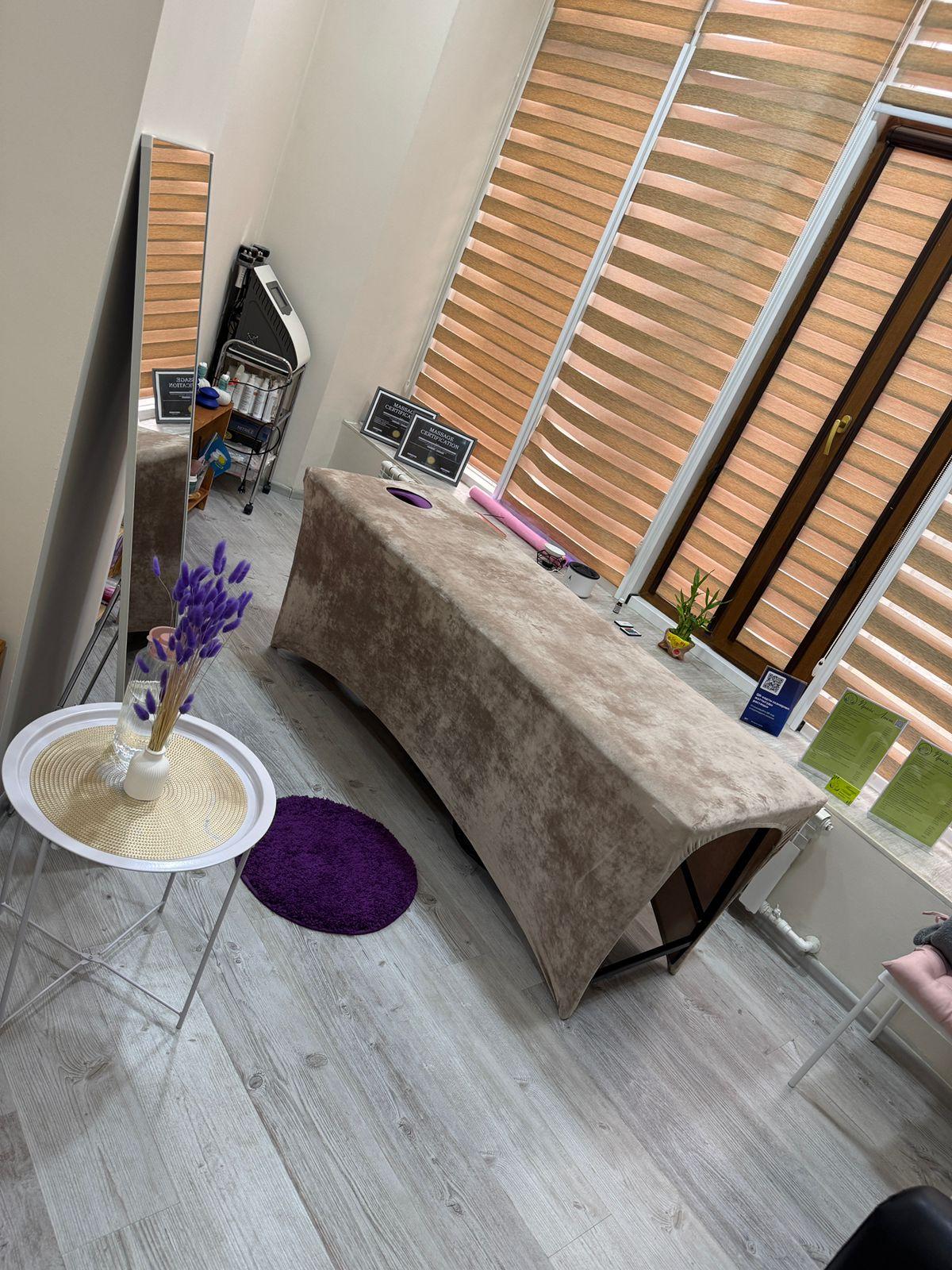 Massage by reginaaa studio image