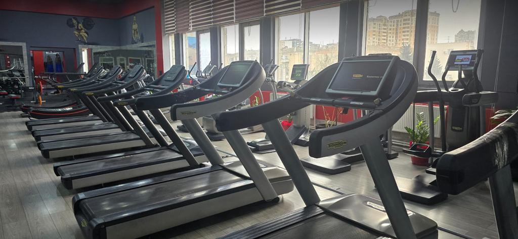 Golden Gym Fitness Center — фото 1