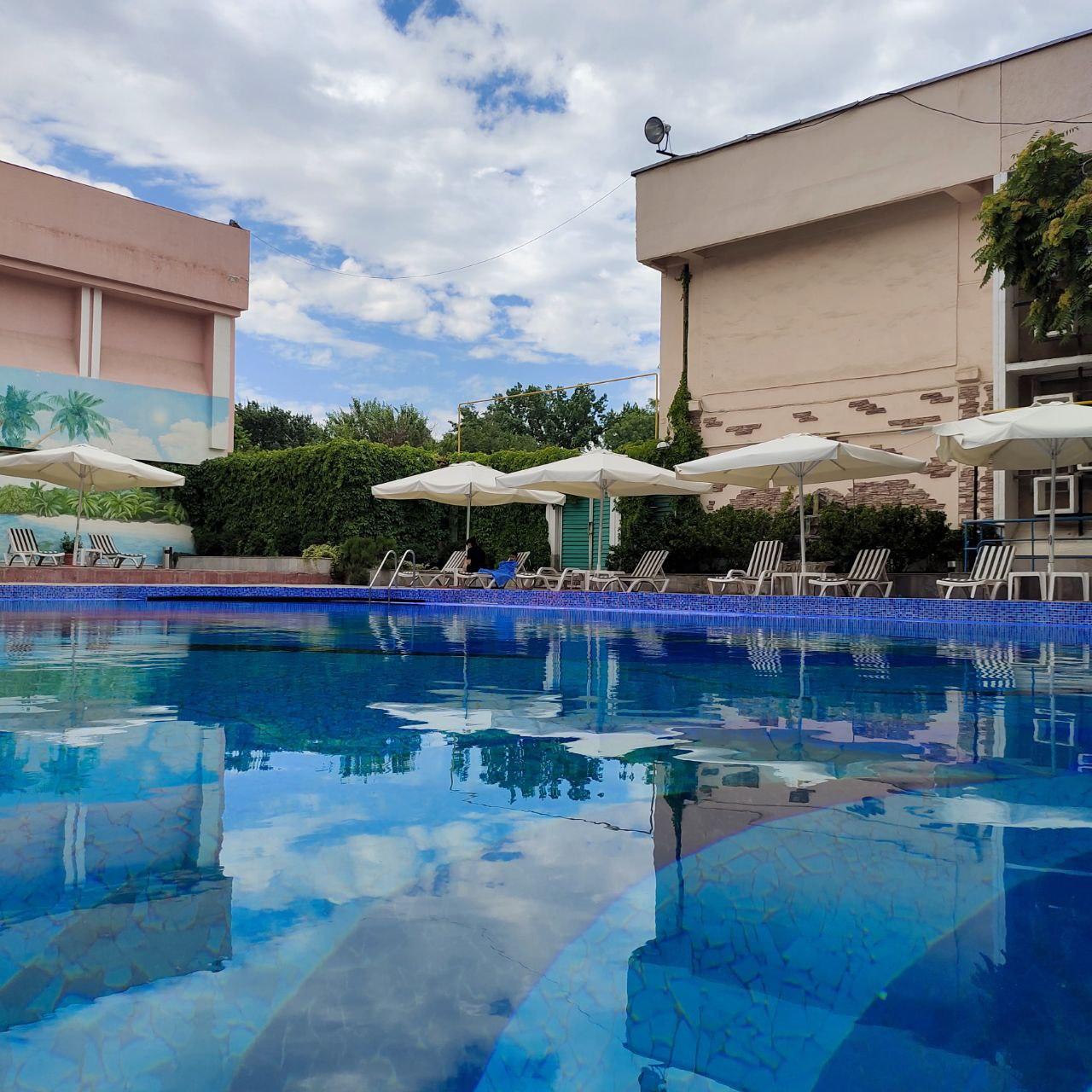 LE GRANDE PLAZA studio image