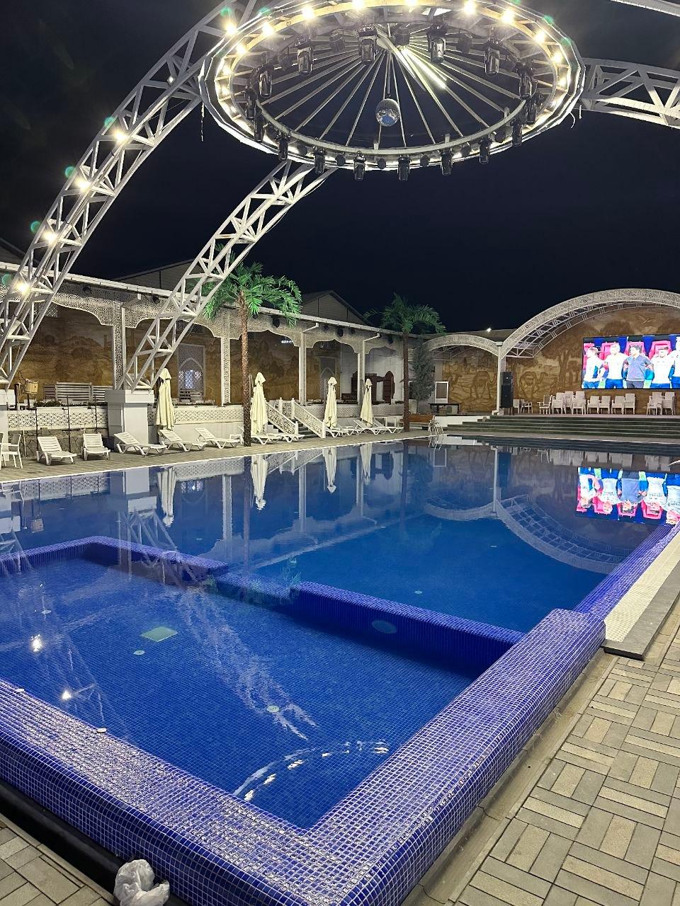 Turon Pool studio image