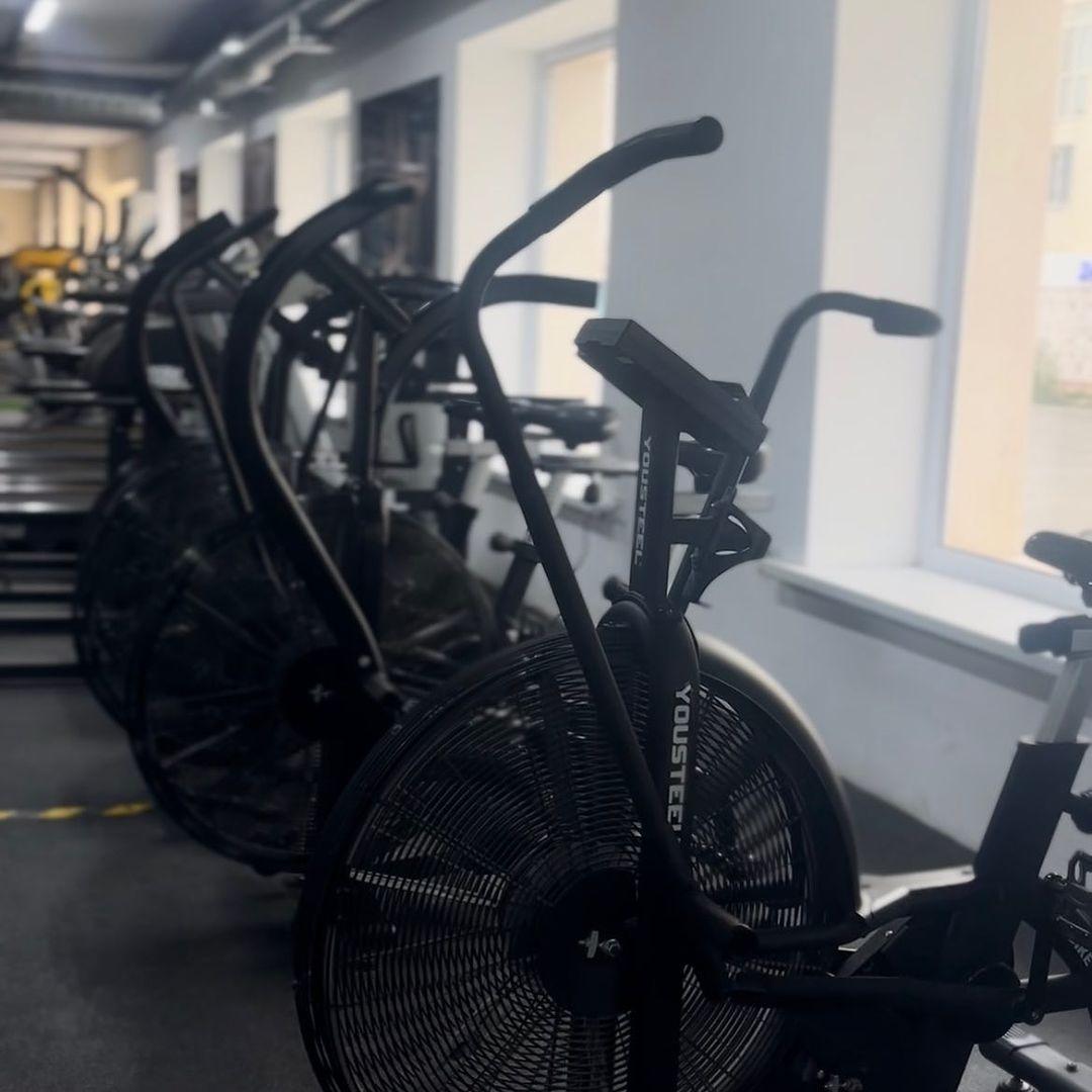Golden Gym studio image